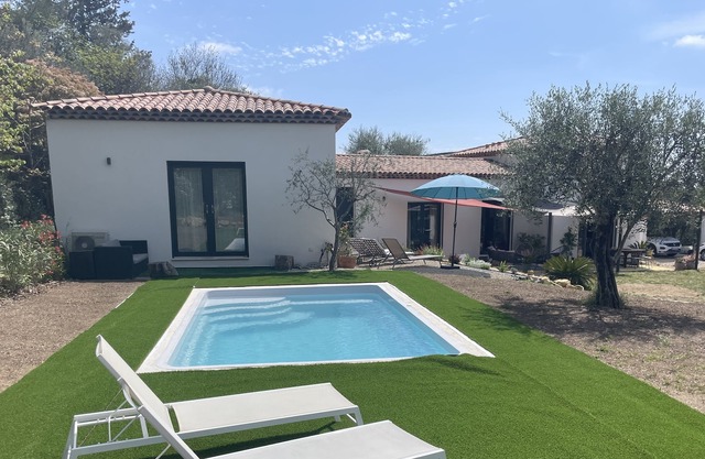 New villa in absolute calm