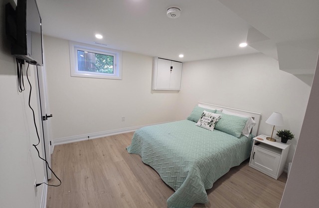 New Warm & Comfort Tranquil Home by the Lake