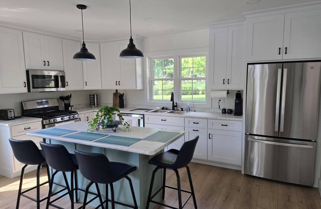 New Waterfront Guest House – Less than 10 Min to Hillsdale College