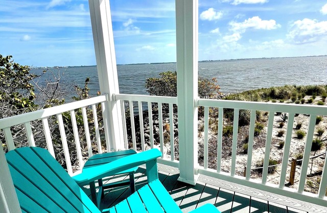 New Waterfront❗️Pool, Epic Views/Corner Lot❤️Beaches near~BBQ Grill~Washer/Dryer
