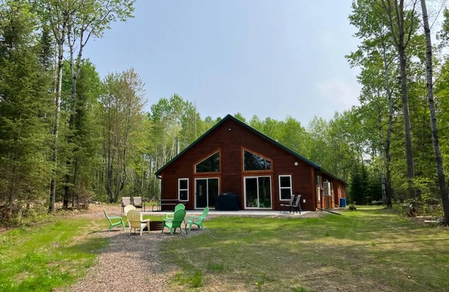 Newer Construction Cabin - Waterfront, Wooded, on ATV/Snowmobile trails