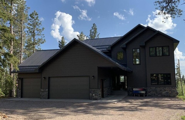 Newly built cabin In the heart of the Black Hills