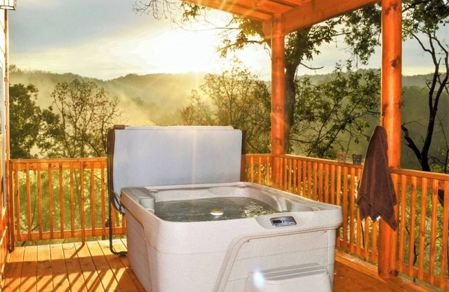 Newly Built Cabin w/Beautiful Views! Large Deck, LED Hot Tub, WiFi, King Suite