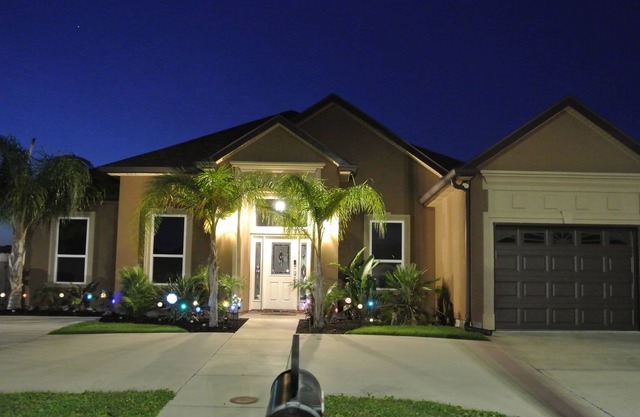 NEWLY Built/Gated/Luxurious N Upscale/Spacious 3,000 Sqft/Kingsizes/2 Living Rm.