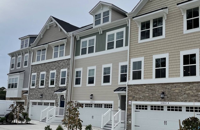 Newly Built Townhome Near Ocean City Beaches & Attractions