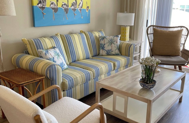 Newly furnished and professionally decorated 2 bed/2 bath condo in The Meadows