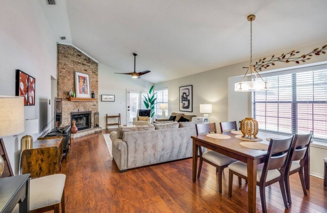 NEWLY REMODELED 3 BEDROOM HOMEnGREAT LOCATION