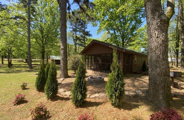 Newly Remodeled Cabin in Lobo Landing w/Outdoor Firepit!