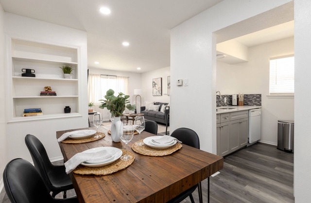 Newly Remodeled Irving GEM!