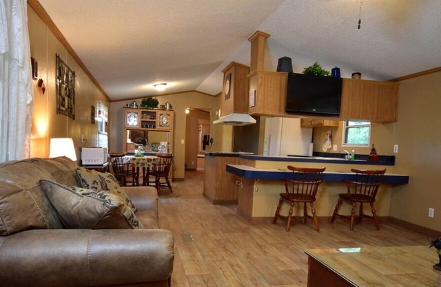 Newly Remodeled-Secluded-Book today
