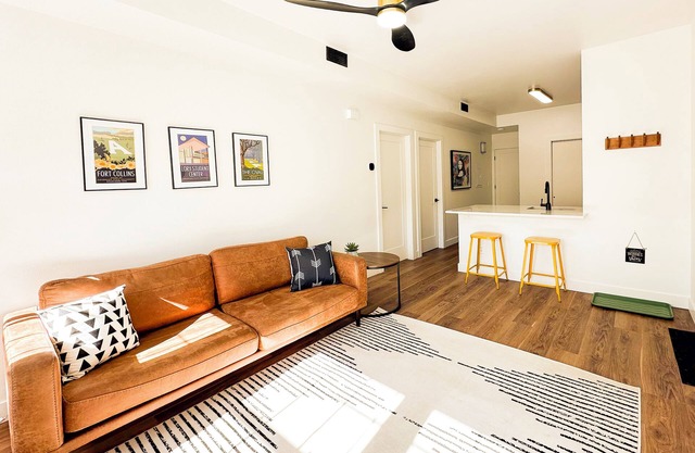 Newly remodeled! Walk to CSU, blocks to Old Town