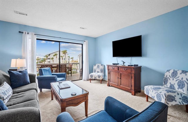 Newly Renovated! Pool View and Short Walk to the Beach