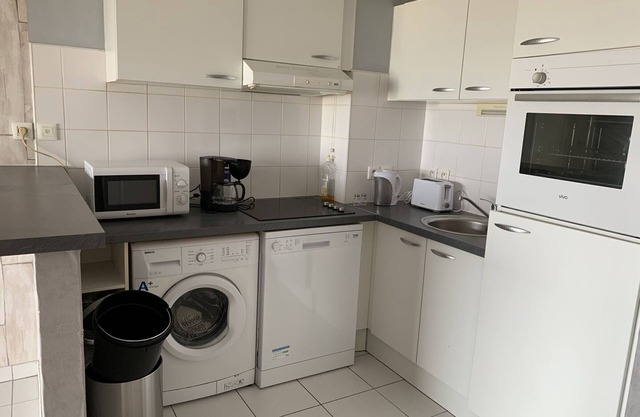 Newly renovated 1BR apartment with parking in Fort-Mahon-Plage