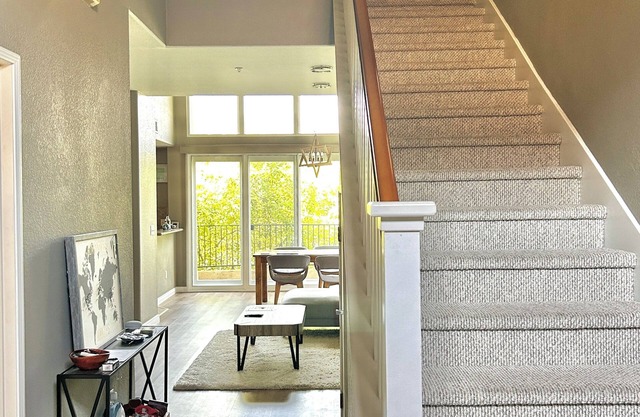 Newly Renovated 1 bedroom with Loft Condo in Pasadena