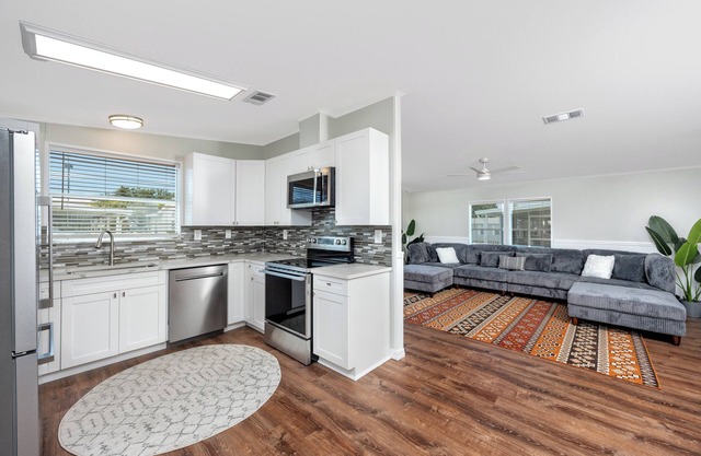Newly Renovated 2 Bed/2 Bath SF Home - 55+ Gated Community w/TONS of Ammenities