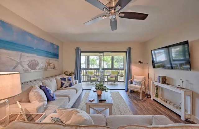 Newly Renovated and Near Beaches - Cinnamon Cove Gated Community