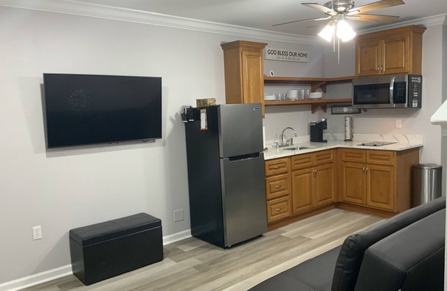 *Newly Renovated* Big Easy Apartment