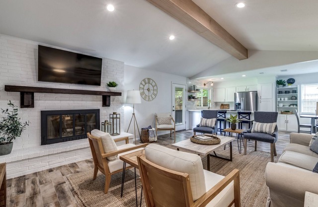 Newly Renovated! - Charming Chaparral