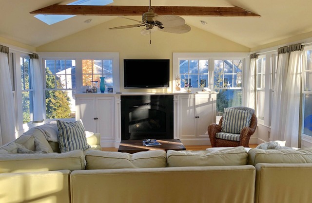 Newly Renovated Family Home, Central Air, outdoor shower, in quiet neighborhood