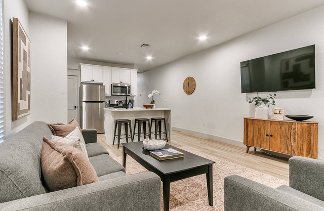 Newly Renovated half duplex, great location in OKC