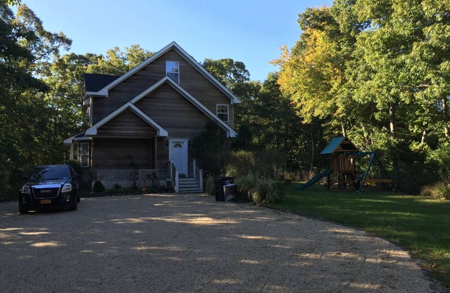 Newly Renovated Pristine Southampton Colonial