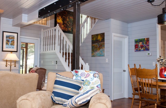Newly Renovated Lake Front House!