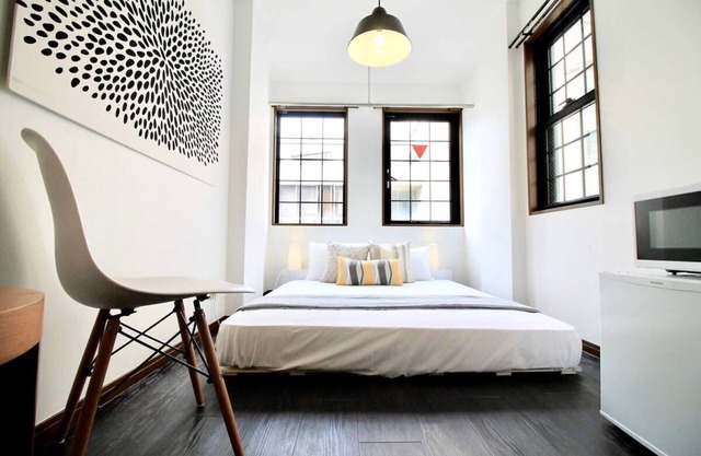Next to Peace Park, Convenient Central Stay