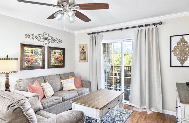 Next to Silver Dollar City, King Master, 2BR 2BA, Full Size Kitchen, 20ft Patio