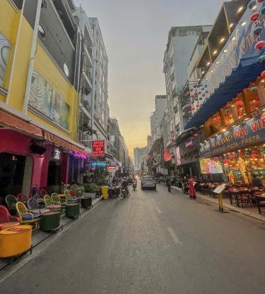 Nhà 4Brs 5wc Bùi Viện Quận 1