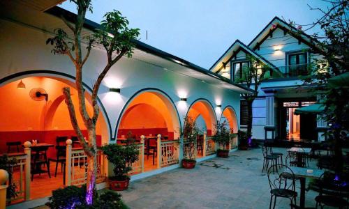 Nhà Nghỉ Núi