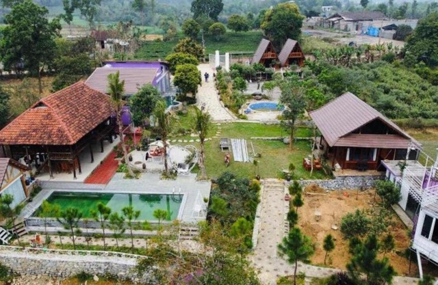 Nha Ben Ho Venue Travel