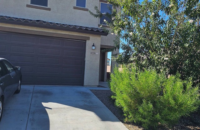 Nice 2-story house in East Tucson