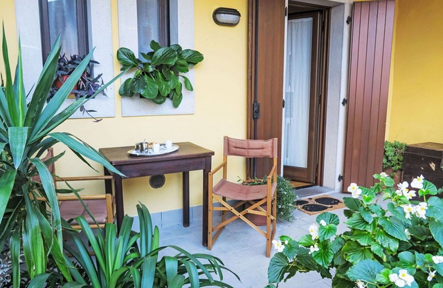 Nice apartment for 2 guests with TV and terrace