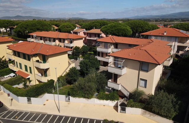 Nice apartment for 4 people with TV, patio and parking