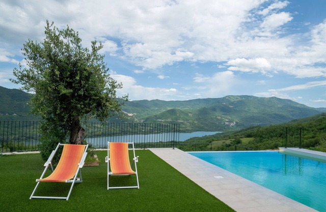 Nice apartment for 4 guests with pool, WIFI, A/C, TV, balcony, pets allowed and parking