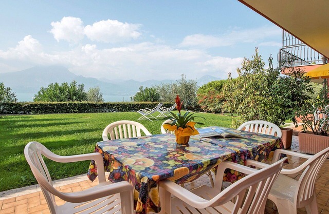 Nice apartment for 5 guests with A/C, WIFI, pool, TV, terrace and parking