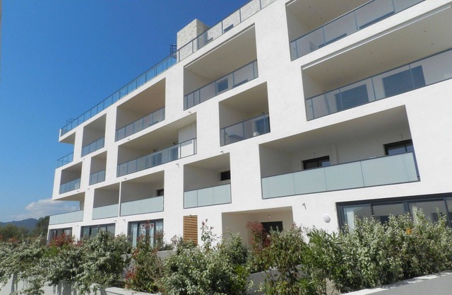 Nice apartment for 2 guests with A/C, pool, WIFI, TV, terrace and parking