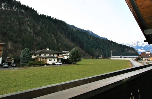 Nice apartment for 2 guests with WIFI, TV, balcony and parking
