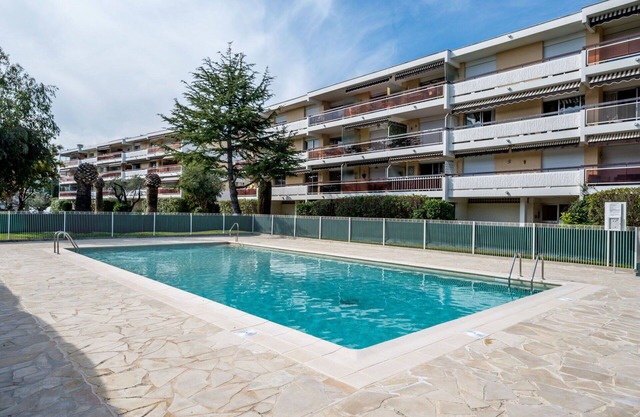 Nice apartment for 2 people with WIFI, pool, A/C, TV, terrace and parking