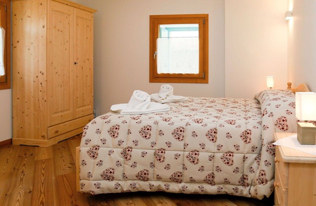 Nice apartment for 2 people with WIFI, TV, patio, pets allowed and parking