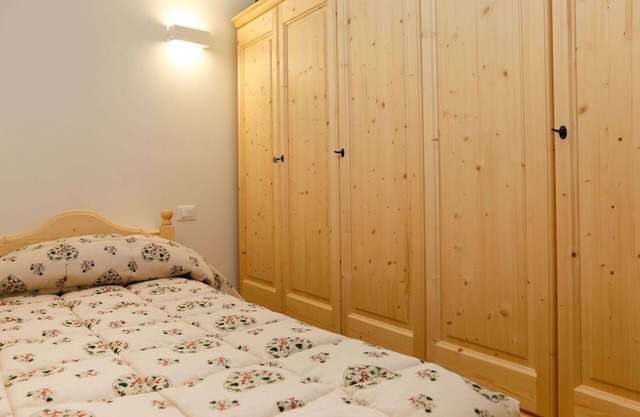 Nice apartment for 3 people with WIFI, TV, patio, pets allowed and parking