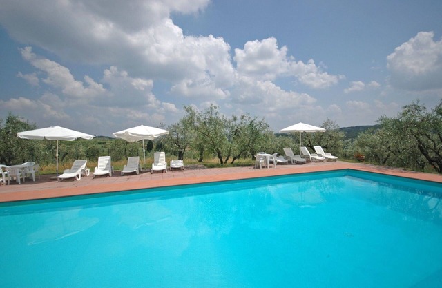 Nice apartment for 4 guests with pool, WIFI and TV, close to Florence
