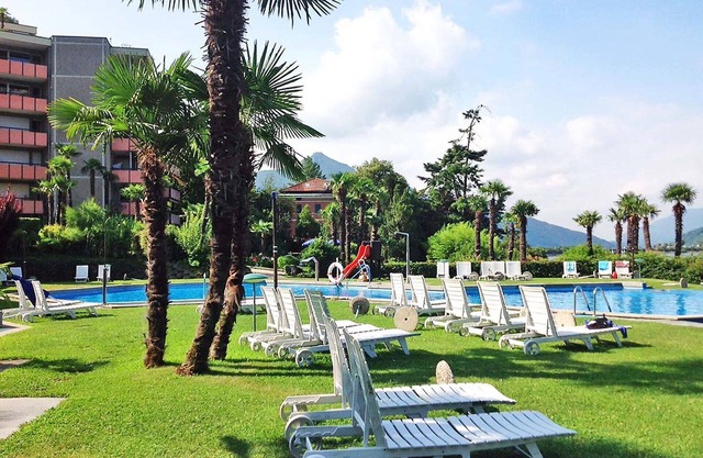 Nice apartment for 5 people with WIFI, A/C, pool, TV, balcony, panoramic view and parking