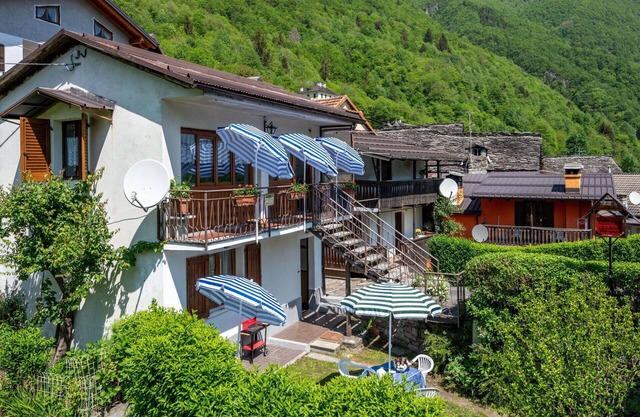 Nice apartment for 5 people with WIFI, TV and pets allowed