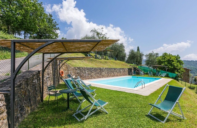 Nice apartment for 6 guests with pool, WIFI, TV, patio and pets allowed