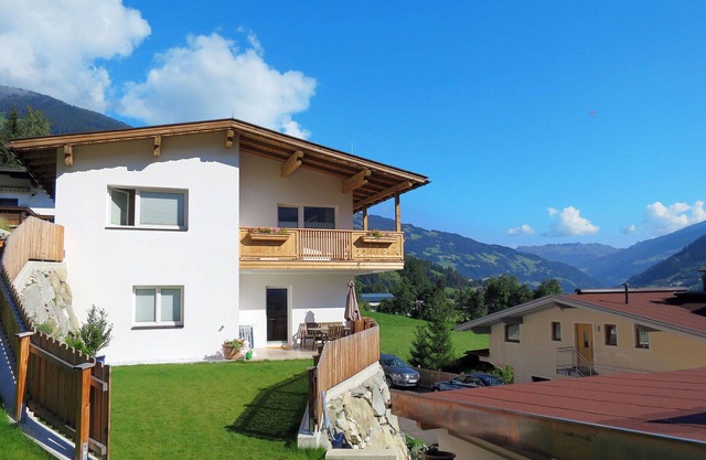 Nice apartment for 8 people with WIFI, TV and terrace