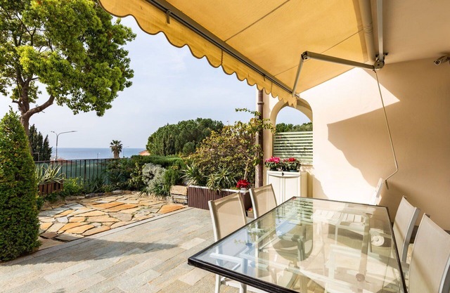 Nice apartment for 6 people with WIFI, TV, terrace and pets allowed