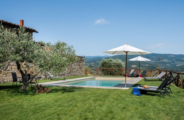 Nice apartment in villa for 4 people with pool, A/C, WIFI, TV, patio and panoramic view