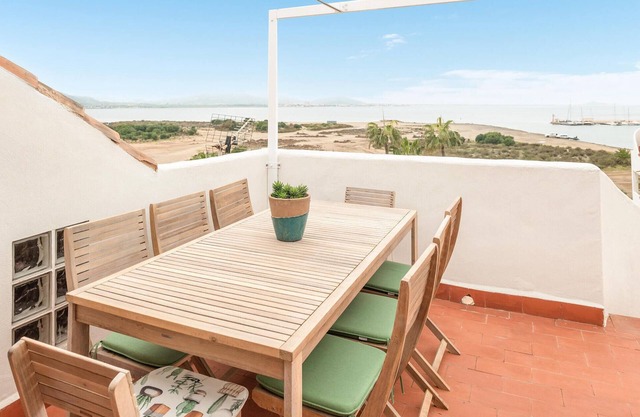 Nice apartment in La Manga with WiFi