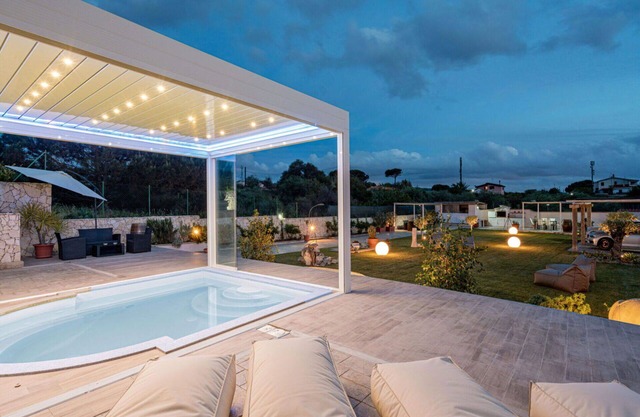 Nice apartment in villa for 3 guests with pool, A/C, WIFI, TV and patio